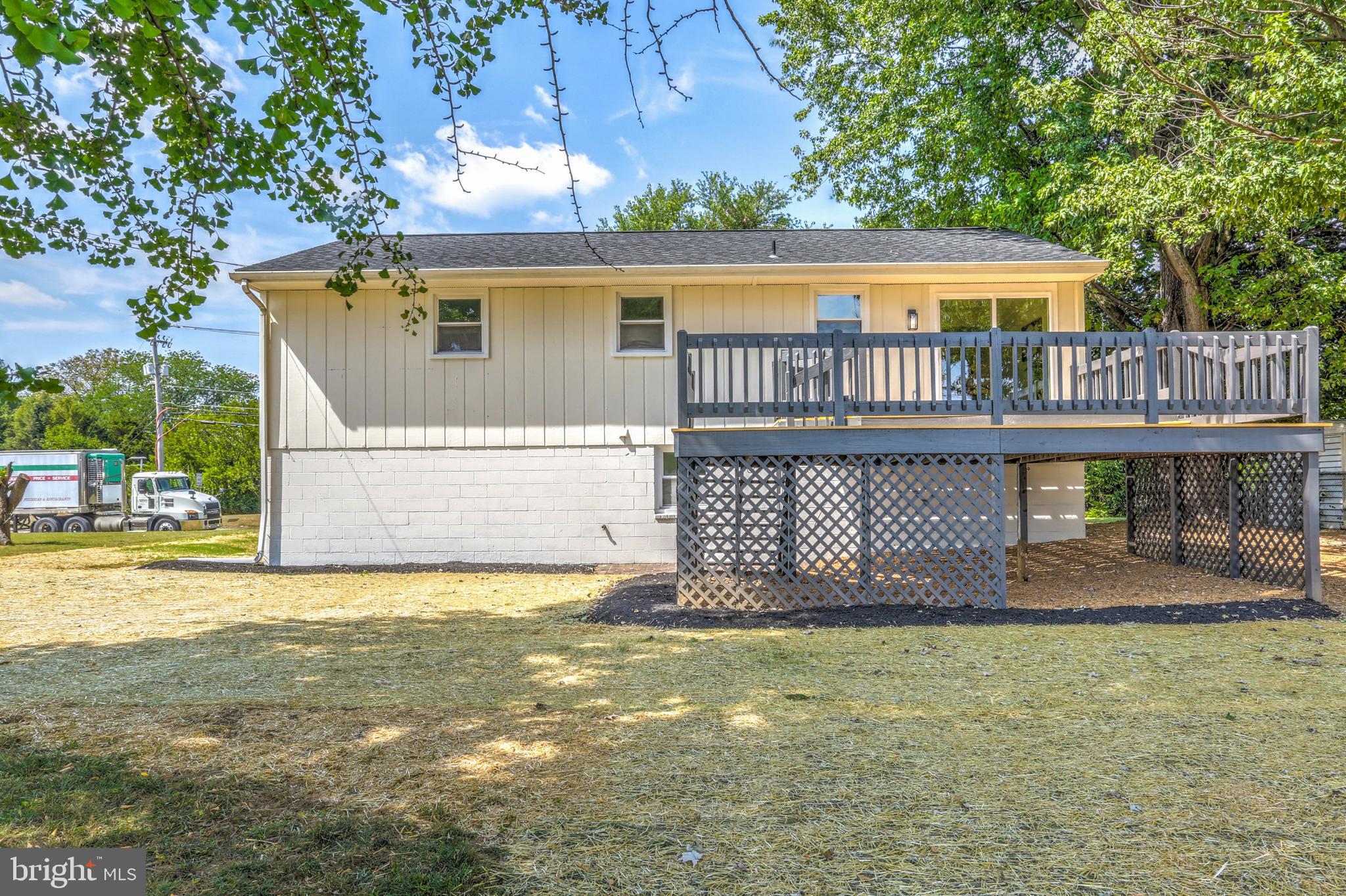 1419 North Reading Road Stevens, PA 17578 - Photo 2 of 38 Gallery Image 2