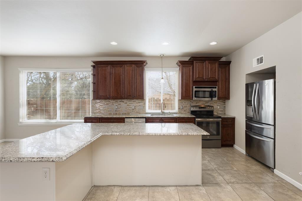 3306 Harbor Pointe Drive Rowlett, TX 75088 - Photo 17 of 40