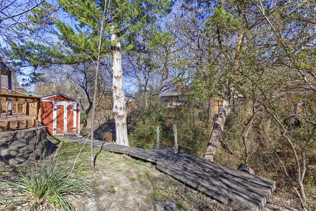 3306 Harbor Pointe Drive Rowlett, TX 75088 - Photo 30 of 40 Sloped area and decking