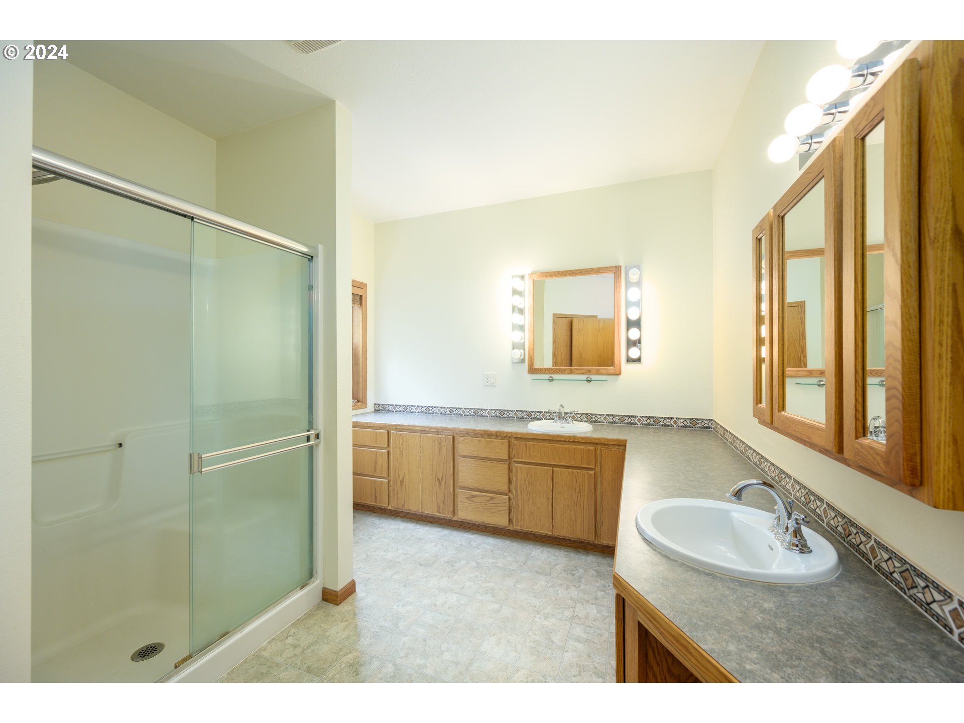 17555 Southwest Gopher Valley Road Sheridan, OR 97378 - Photo 24 of 48 Gallery Image 24