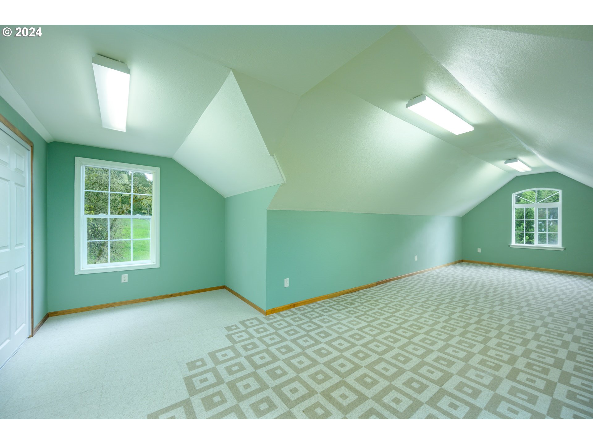 17555 Southwest Gopher Valley Road Sheridan, OR 97378 - Photo 32 of 48 Gallery Image 32
