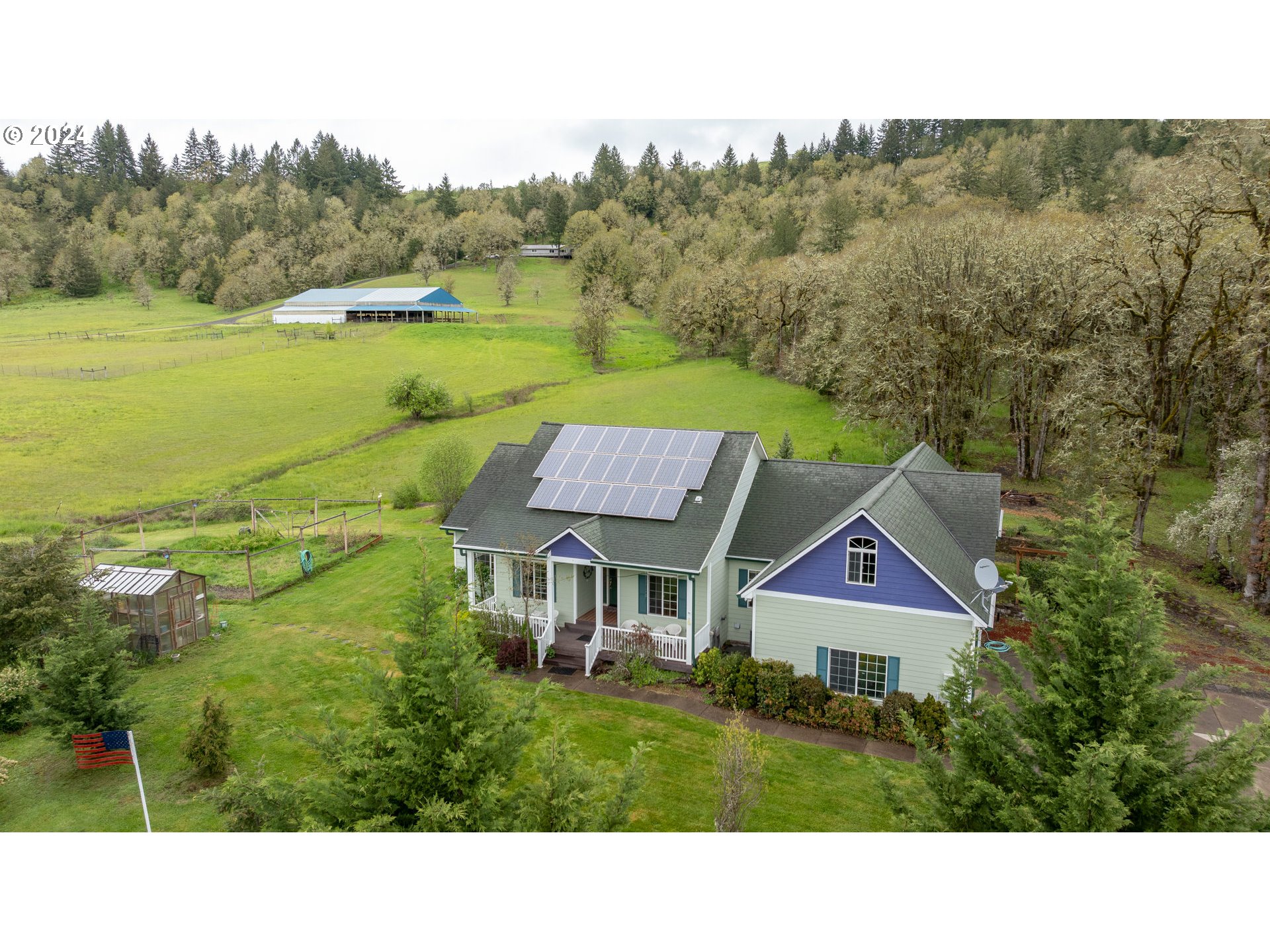 17555 Southwest Gopher Valley Road Sheridan, OR 97378 - Photo 4 of 48 Gallery Image 4