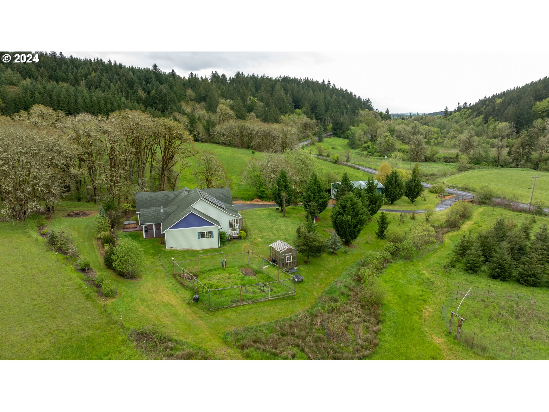 17555 Southwest Gopher Valley Road Sheridan, OR 97378 - Photo 45 of 48 Gallery Image 45