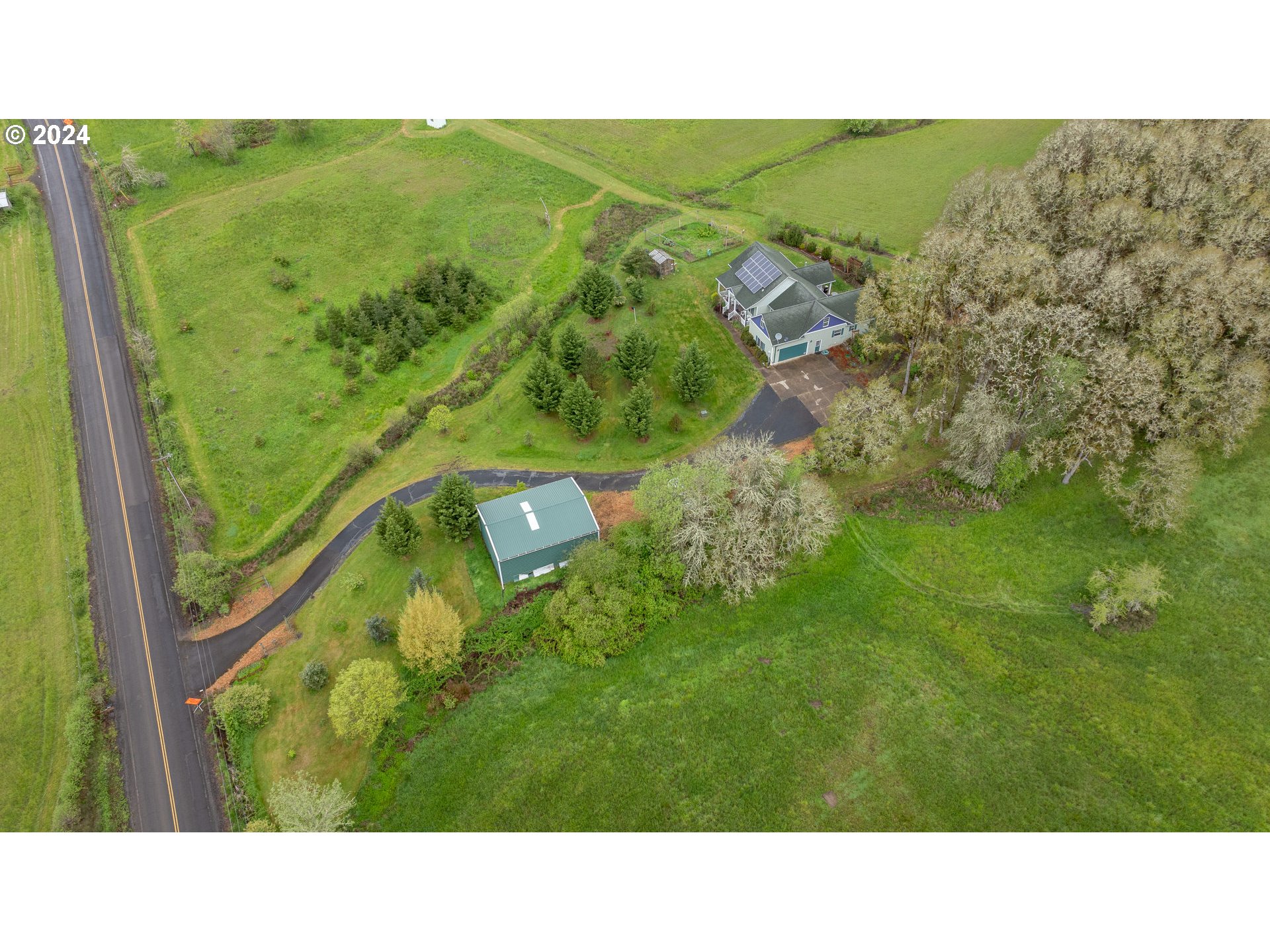 17555 Southwest Gopher Valley Road Sheridan, OR 97378 - Photo 46 of 48 Gallery Image 46
