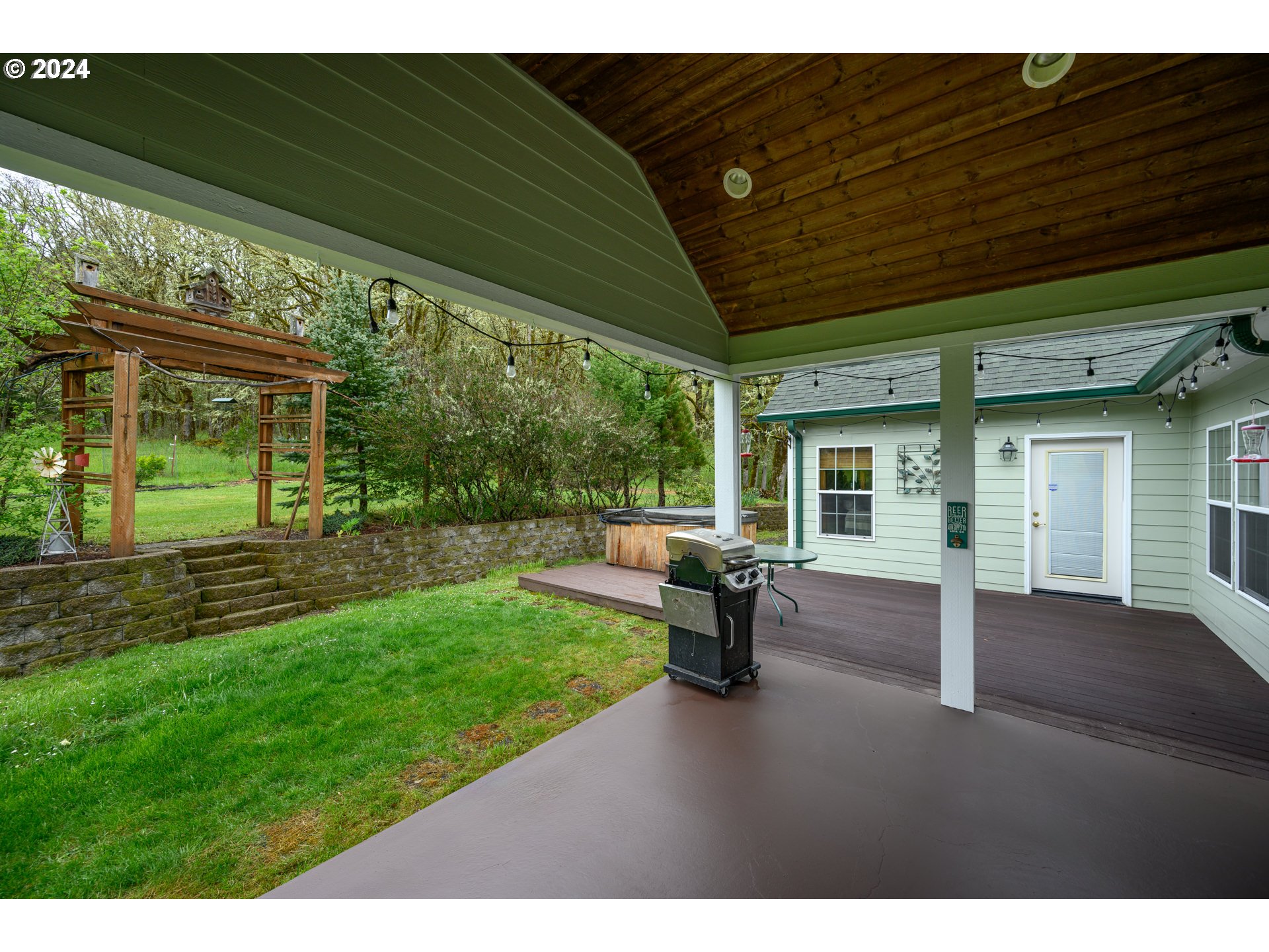 17555 Southwest Gopher Valley Road Sheridan, OR 97378 - Photo 7 of 48 Gallery Image 7