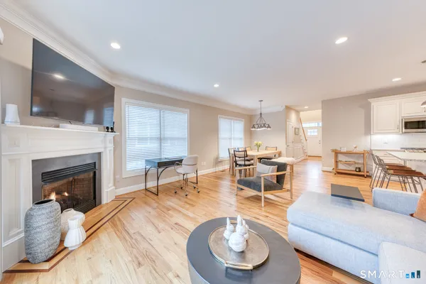 $589,900 | 39 Harvest Court, Unit 39, Newington, CT 06111