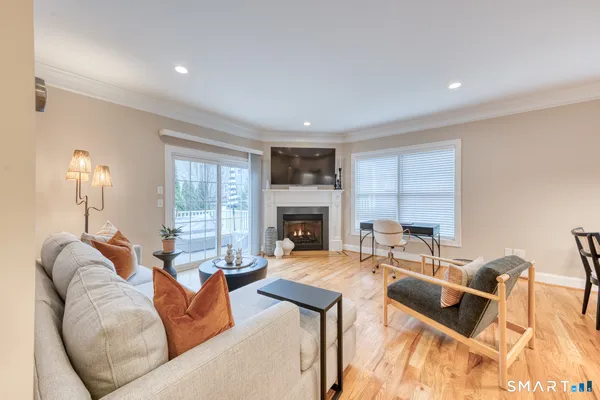 $589,900 | 39 Harvest Court, Unit 39, Newington, CT 06111