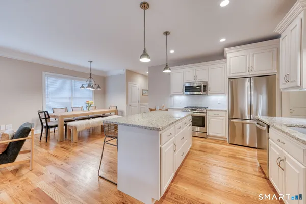 $589,900 | 39 Harvest Court, Unit 39, Newington, CT 06111