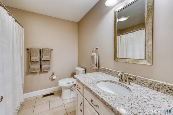 $589,900 | 39 Harvest Court, Unit 39, Newington, CT 06111