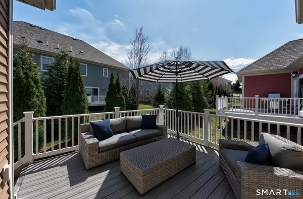 $589,900 | 39 Harvest Court, Unit 39, Newington, CT 06111