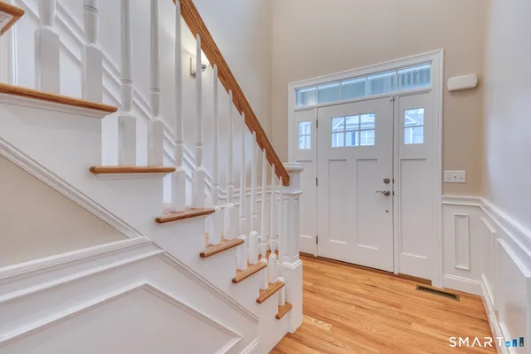 $589,900 | 39 Harvest Court, Unit 39, Newington, CT 06111