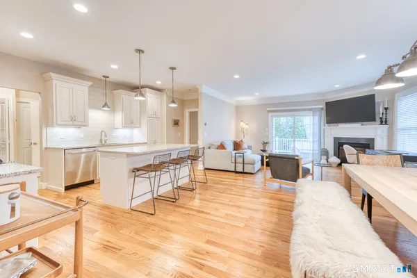 $589,900 | 39 Harvest Court, Unit 39, Newington, CT 06111