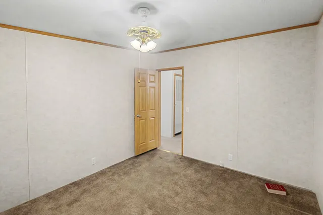 $179,900 | 1111 South Jefferson Street, Salem, IL 62881