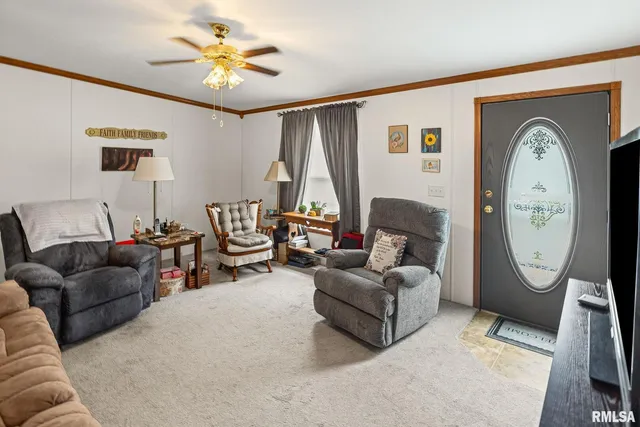 $189,000 | 1111 South Jefferson Street, Salem, IL 62881