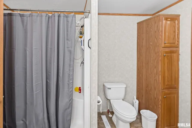 $189,000 | 1111 South Jefferson Street, Salem, IL 62881