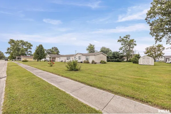 $179,900 | 1111 South Jefferson Street, Salem, IL 62881