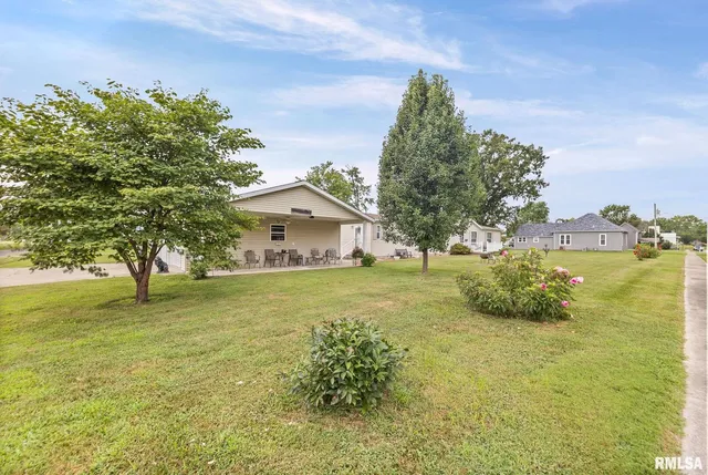 $189,000 | 1111 South Jefferson Street, Salem, IL 62881