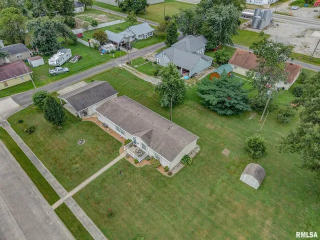 $179,900 | 1111 South Jefferson Street, Salem, IL 62881