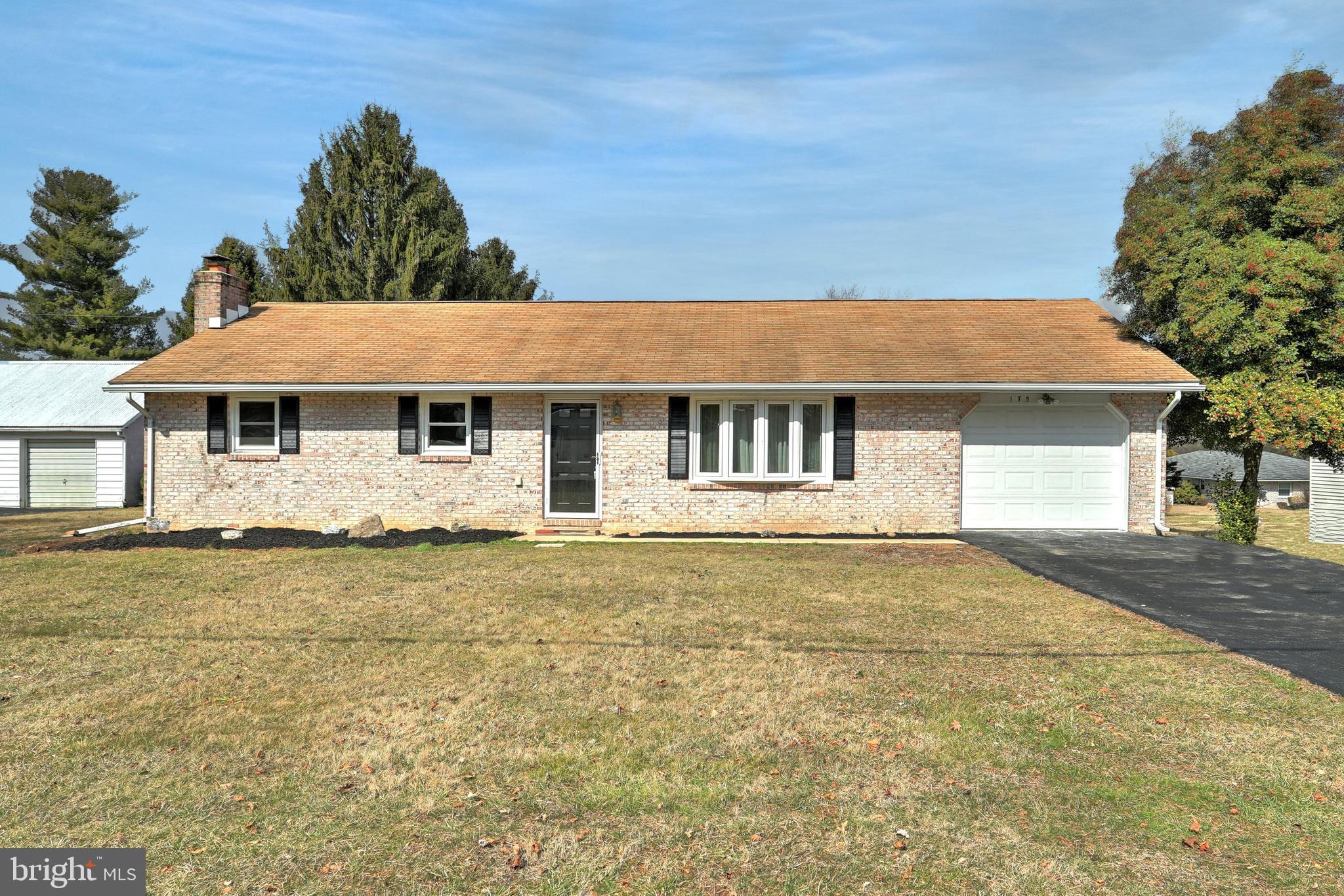175 Homeland Road York, PA 17403 - Photo 1 of 28