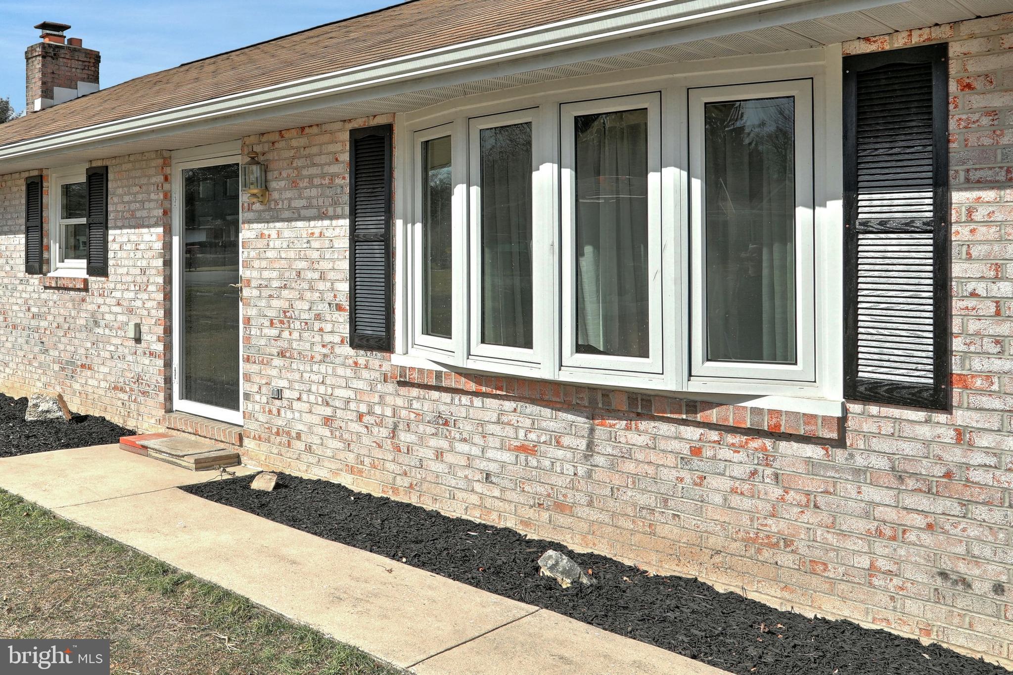175 Homeland Road York, PA 17403 - Photo 3 of 28