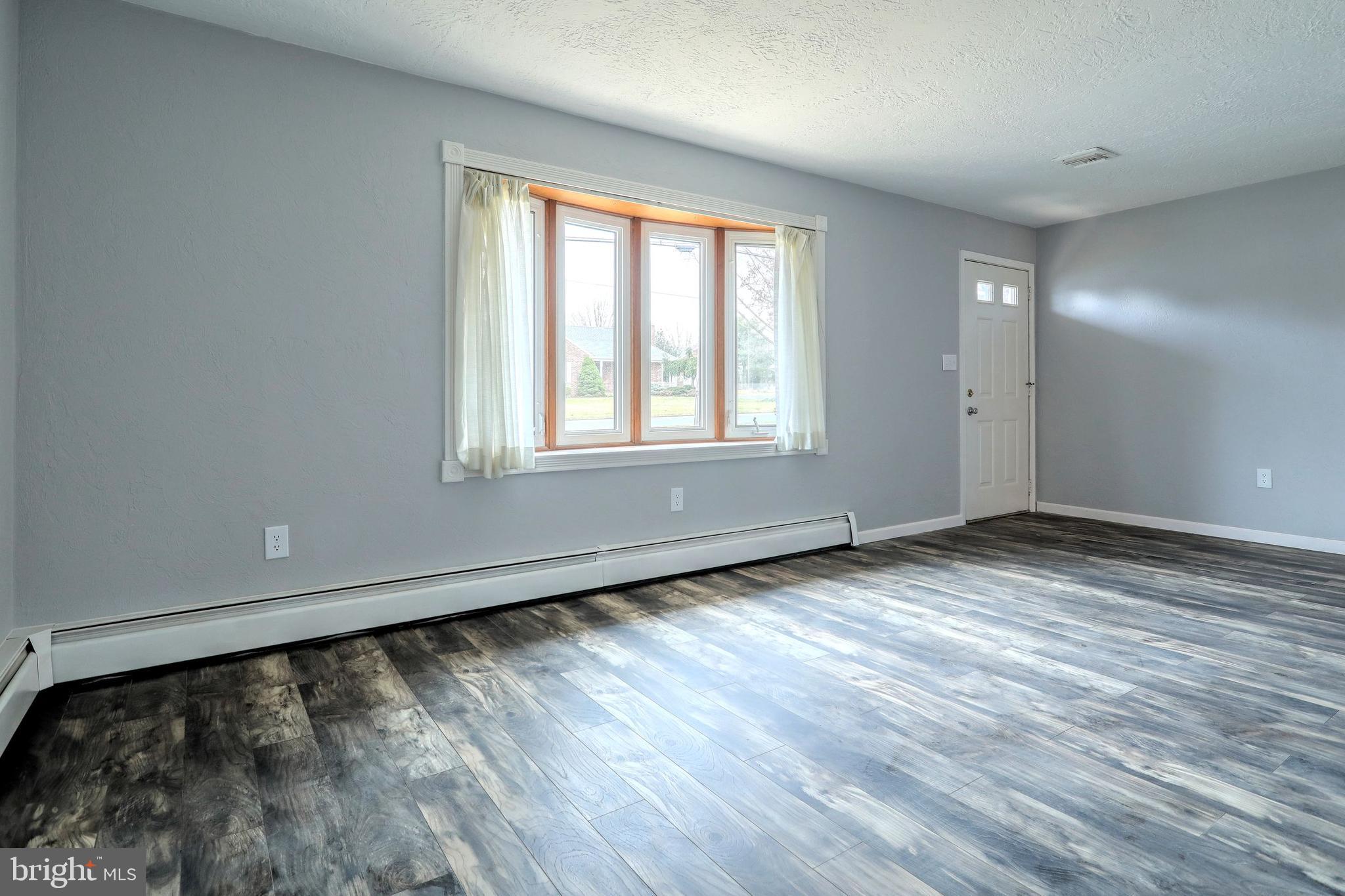 175 Homeland Road York, PA 17403 - Photo 6 of 28