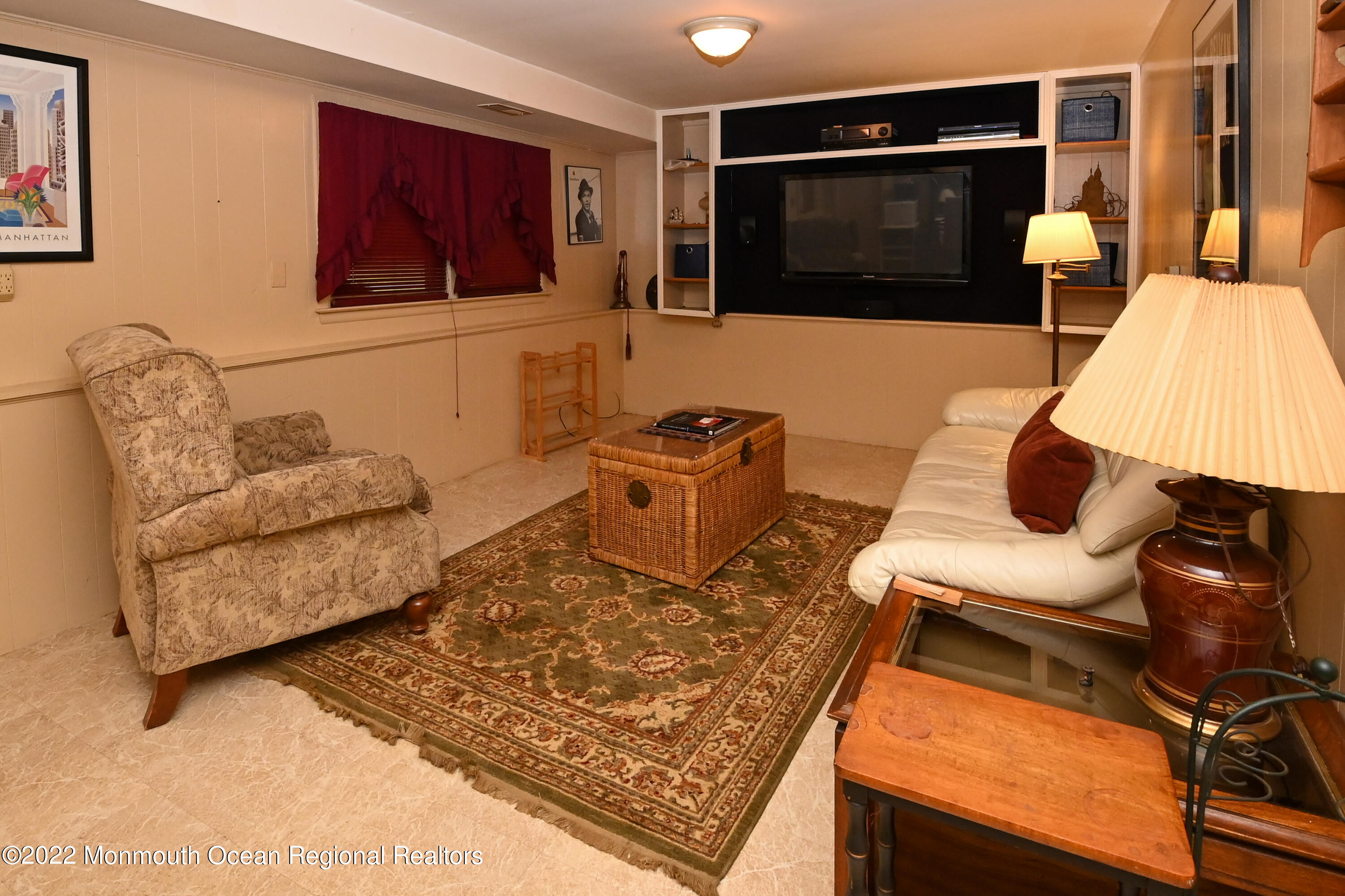 118 Milford Road Neptune Township, NJ 07753 - Photo 7 of 43 Family Room 2nd Photo Level 1