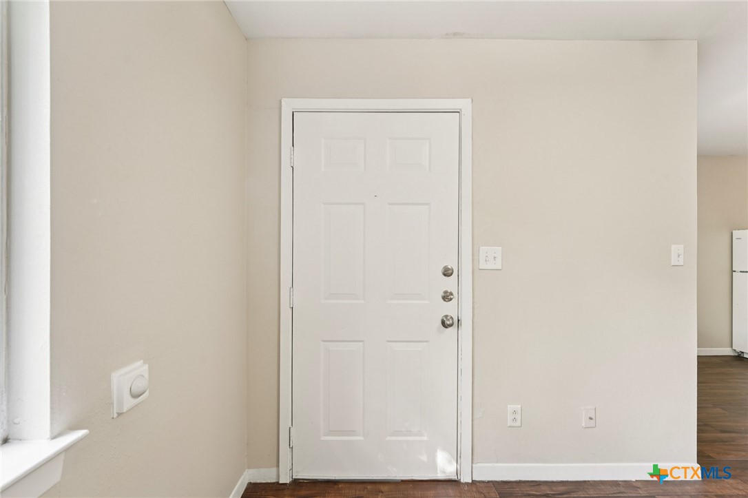 1634 Post Road, Unit 4 San Marcos, TX 78666 - Photo 3 of 11 a view of front door