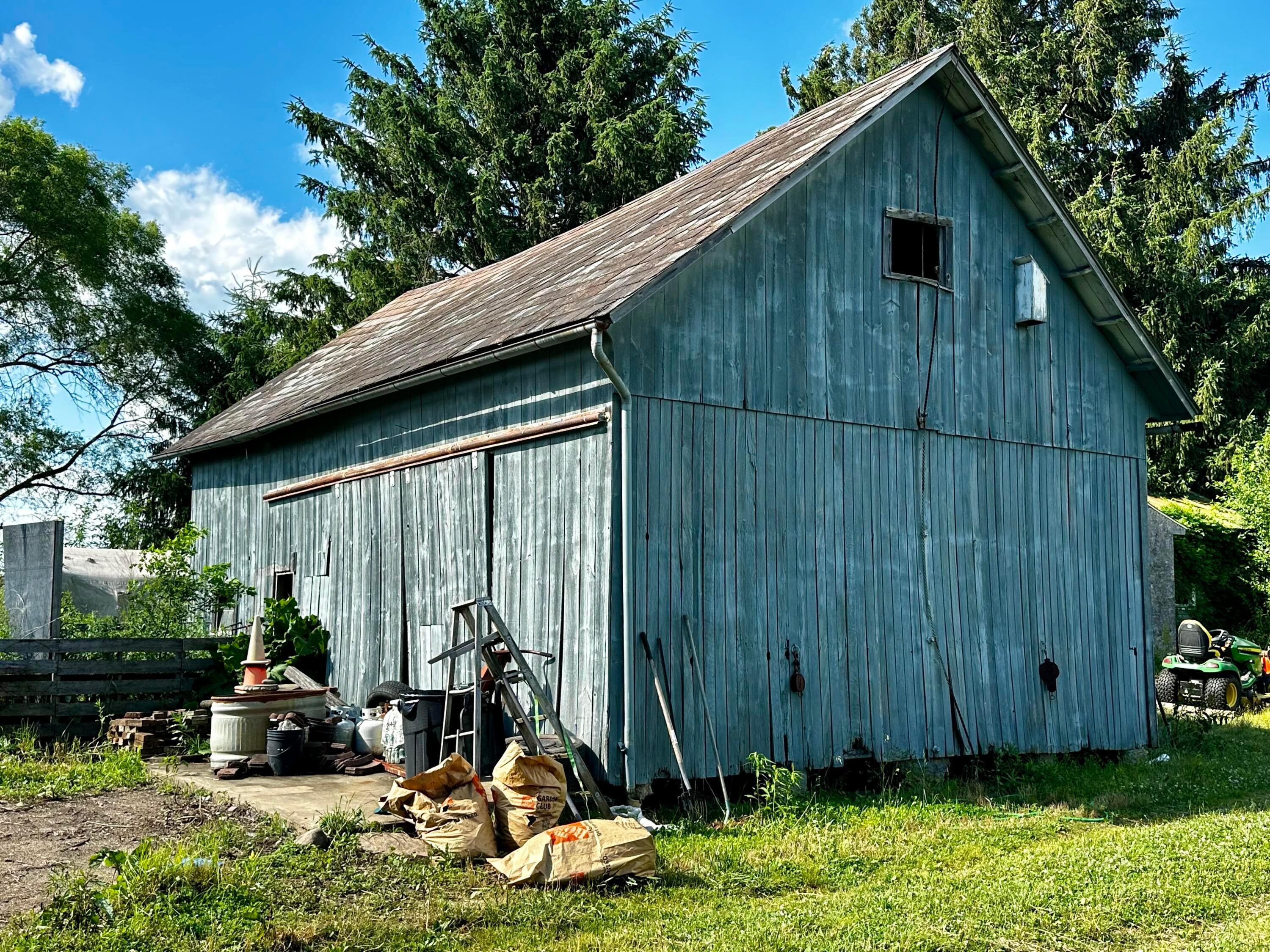 4573 Newark Road Utica, OH 43080 - Photo 12 of 46 Barn