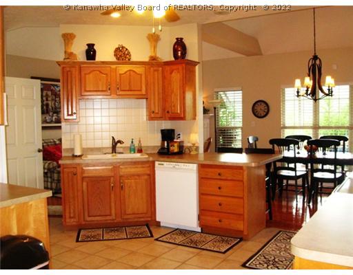 207 Jacob Court Winfield, WV 25213 - Photo 6 of 16 Kitchen.