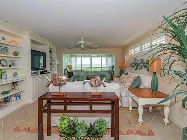 a view of a livingroom with furniture