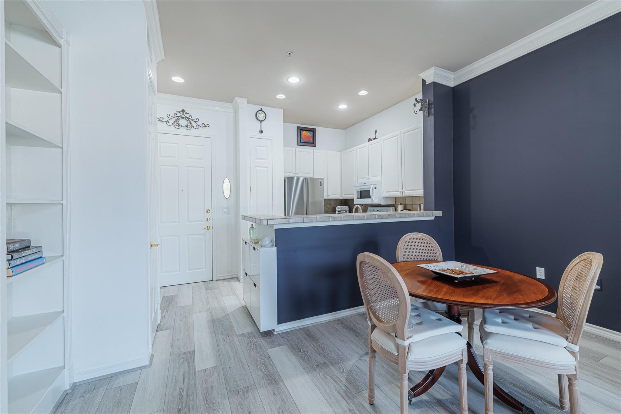 2400 McCue Road, Unit 242 Houston, TX 77056 - Photo 6 of 24 Gallery Image 6