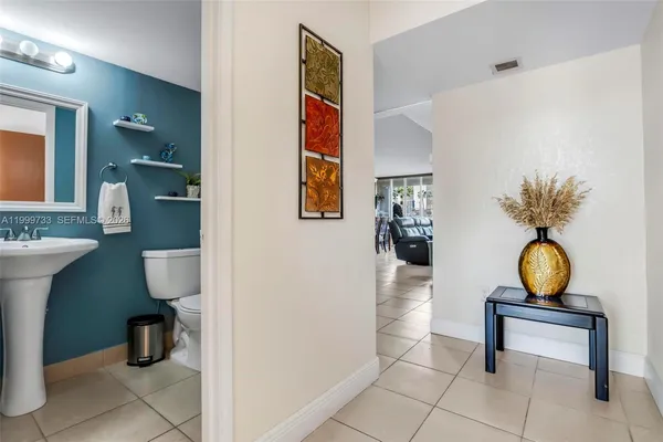 $340,000 | 9210 Fontainebleau Boulevard, Unit 104, Miami, FL 33172