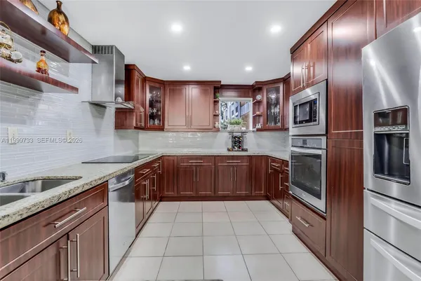 $340,000 | 9210 Fontainebleau Boulevard, Unit 104, Miami, FL 33172