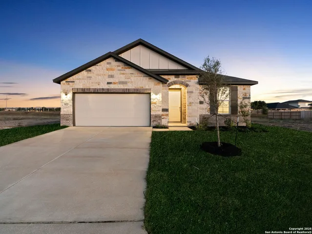 $374,555 | 1622 Saddleback Run, New Braunfels, TX 78130