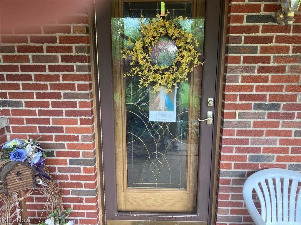 1449 Vermilion Road Vermilion, OH 44089 - Photo 8 of 21 Front Entrance Door to Loads of Opportunities