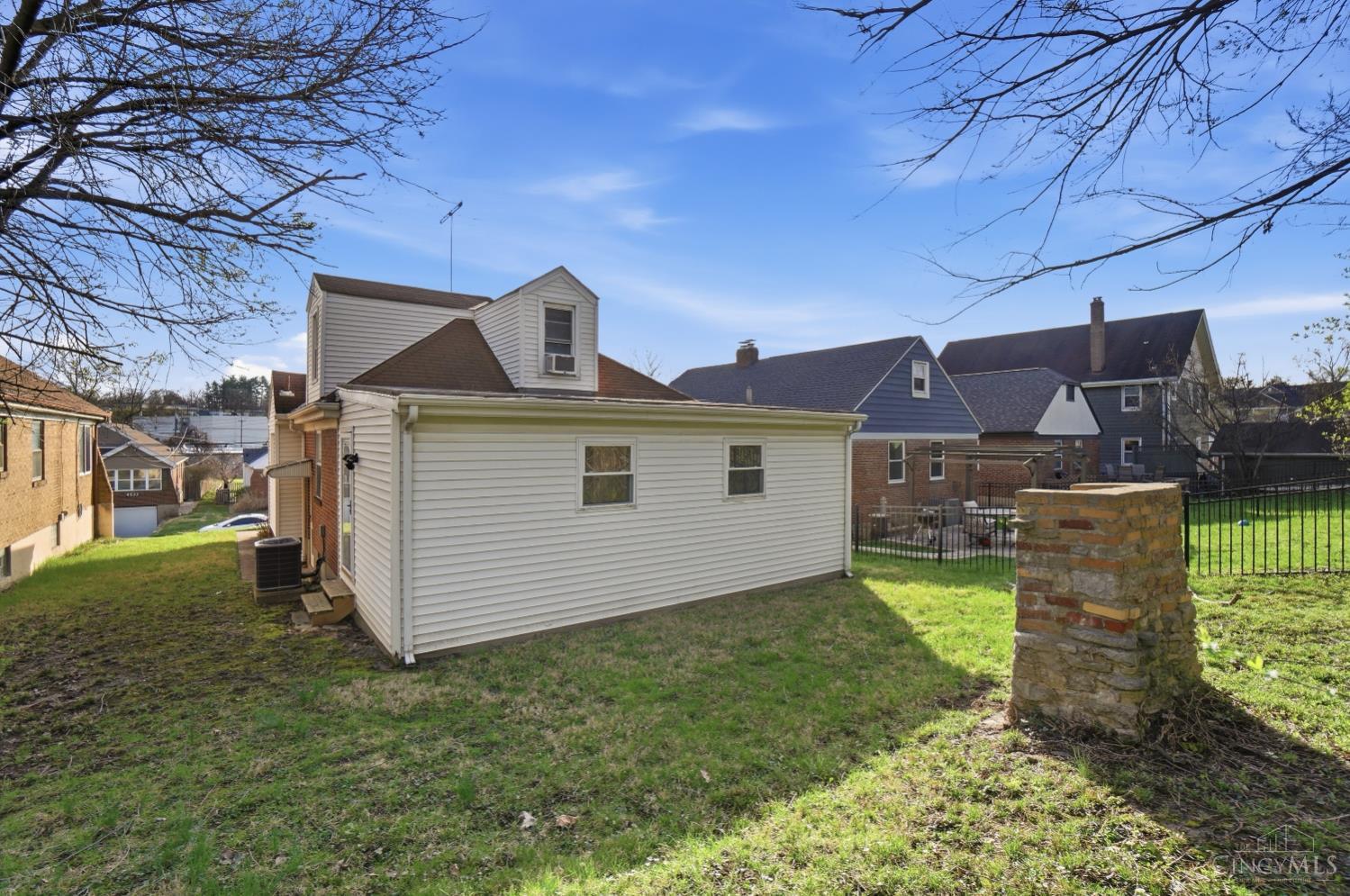 4515 Camberwell Road Cincinnati, OH 45209 - Photo 37 of 42