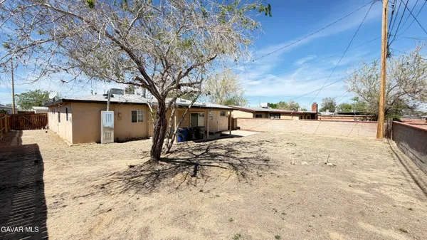 $355,000 | 44104 Carolside Avenue, Lancaster, CA 93535