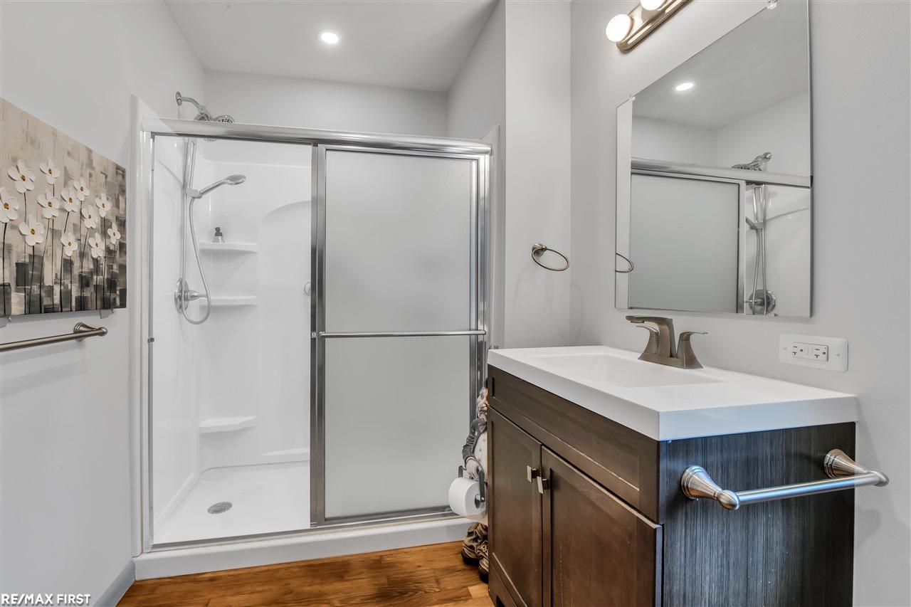 47969 Shelby Road Utica, MI 48317 - Photo 10 of 30 50078519-9.JPG