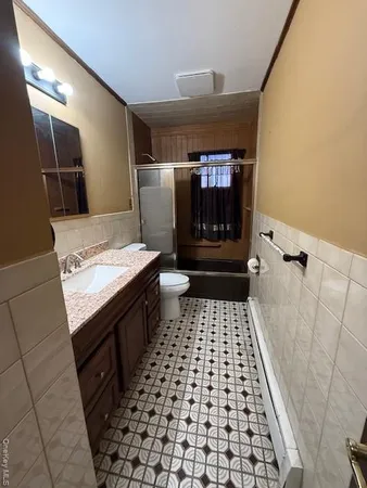 $3,500 | 11 Edwards Place, Valley Stream, NY 11580