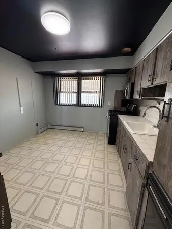 $3,500 | 11 Edwards Place, Valley Stream, NY 11580