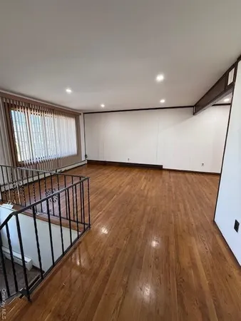 $3,500 | 11 Edwards Place, Valley Stream, NY 11580