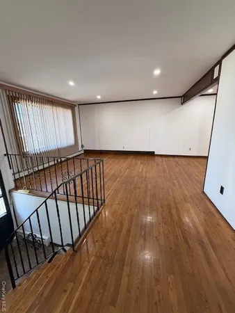 $3,500 | 11 Edwards Place, Valley Stream, NY 11580