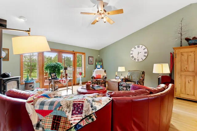 $729,000 | 87854 Highway 251, Austin, MN 55912