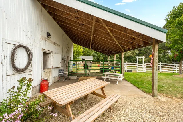 $729,000 | 87854 Highway 251, Austin, MN 55912