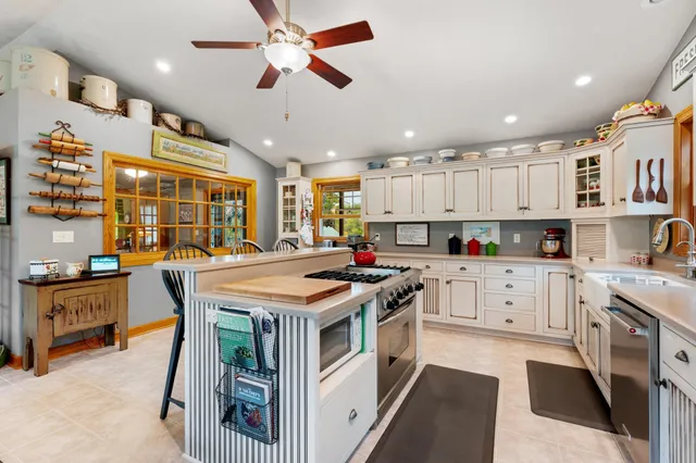 $729,000 | 87854 Highway 251, Austin, MN 55912