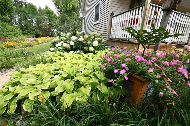 $729,000 | 87854 Highway 251, Austin, MN 55912