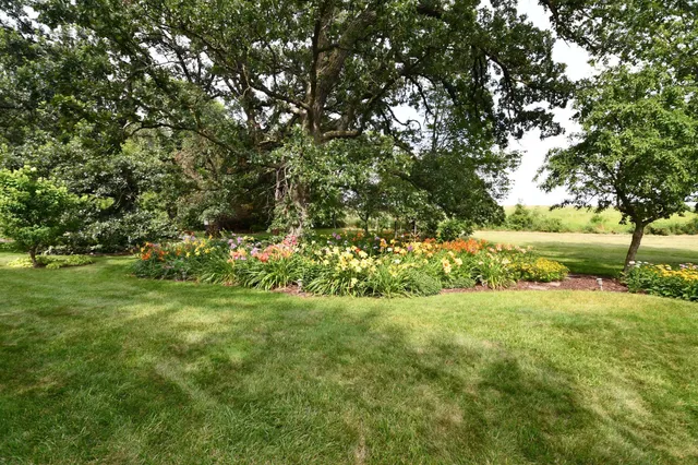 $729,000 | 87854 Highway 251, Austin, MN 55912