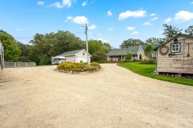 $729,000 | 87854 Highway 251, Austin, MN 55912