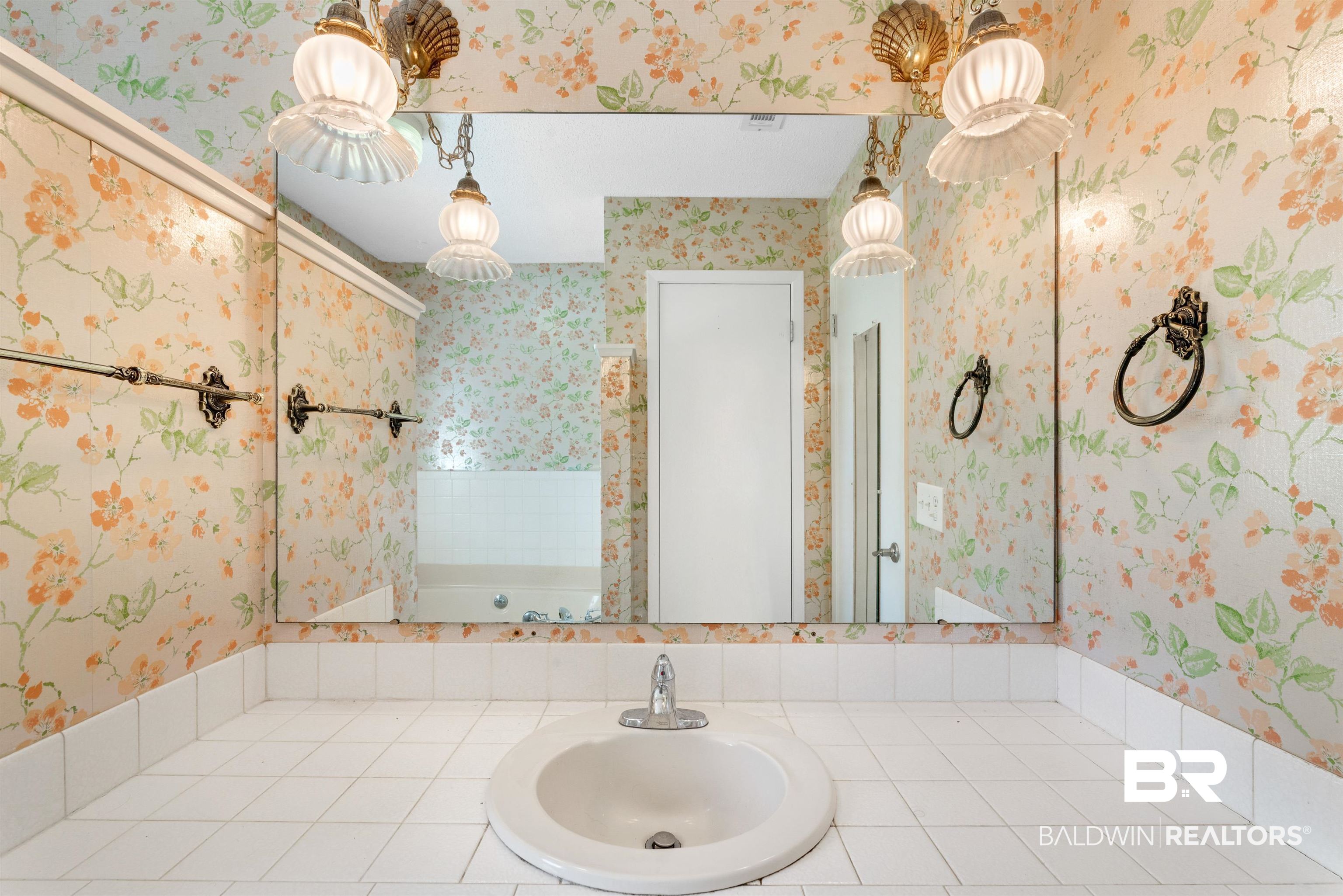 16162 Highway 98 Foley, AL 36535 - Photo 34 of 43 Master bath