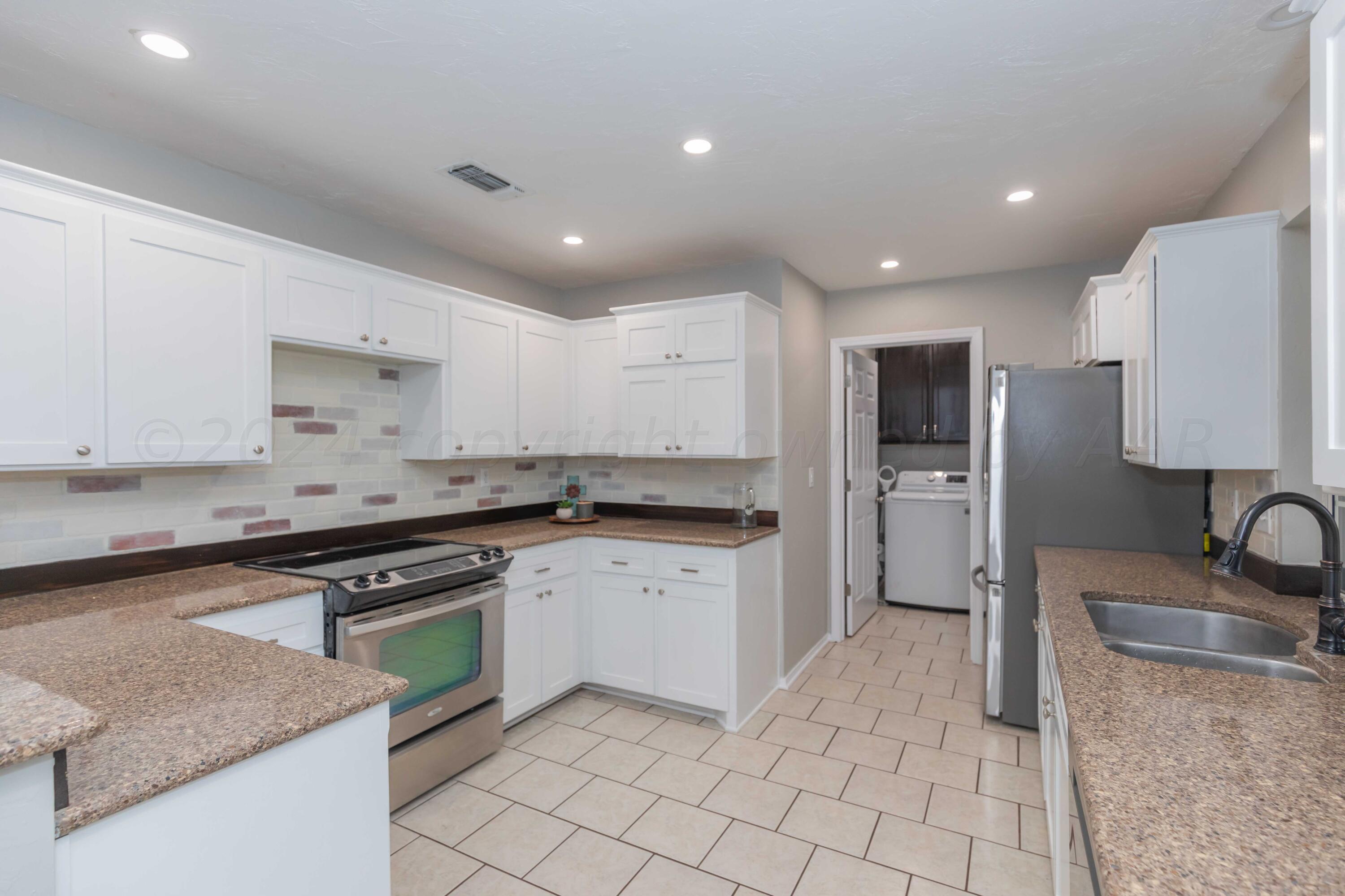6706 Brandon Road Amarillo, TX 79109 - Photo 11 of 37 KITCHEN